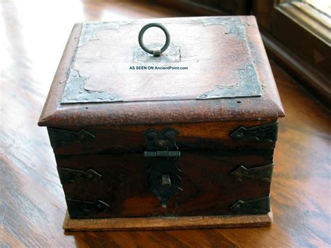 antique wooden box with metal insert|Antique Wood And Metal Box .